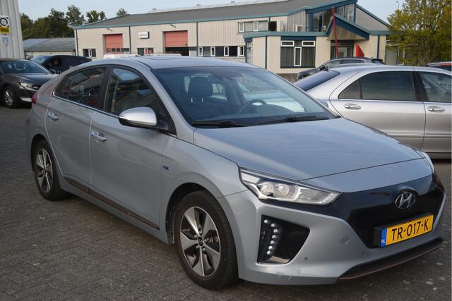 Hyundai IONIQ Premium EV Carplay | DAB | Keyless | LMV | Clima | Bluetooth | Pano