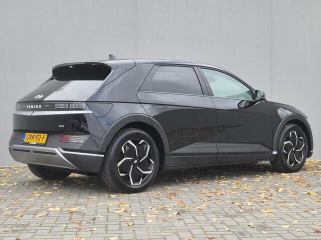 Hyundai IONIQ 5 Connect+ AWD 77.4 kWh Automaat / HUD / Stuur-, en Stoelverwarming / Allseason beanden / Trekgewicht 1600 Kg / Elektrische achterklep / Bose Audio Systeem / Apple Carplay Android Auto / Navigatie / Achteruitrijcamera /