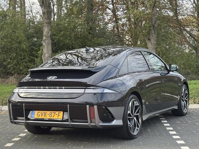 Hyundai IONIQ 6 Lounge 77.4 kWh | Lichte lederen bekleding | Warmtepomp & V2L | Geïntegreerde navigatie | Apple Carplay & Android Auto | Adaptieve Cruisecontrol | Camera | Warmtepomp | Stoel & stuur verwarming | Premium audio BOSE |