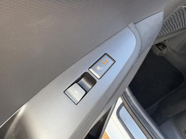 Hyundai IONIQ 1.6 GDi PHEV Premium TREKHAAK/LEDER/KEYLESS/CAMERA/PDC/WINTERPACK