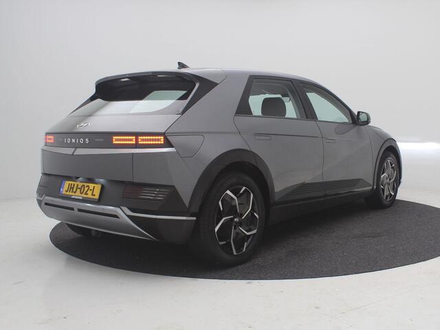 Hyundai IONIQ 5 Style 73kWh Automaat / Trekhaak (afneembaar) / 3 Fase laden / 1600KG Trekgewicht / Navigatie / Stoel & Stuurwiel verwarming voor / Achteruitrijcamera / Keyless Entry /