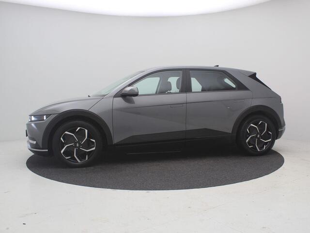 Hyundai IONIQ 5 Style 73kWh Automaat / Trekhaak (afneembaar) / 3 Fase laden / 1600KG Trekgewicht / Navigatie / Stoel & Stuurwiel verwarming voor / Achteruitrijcamera / Keyless Entry /