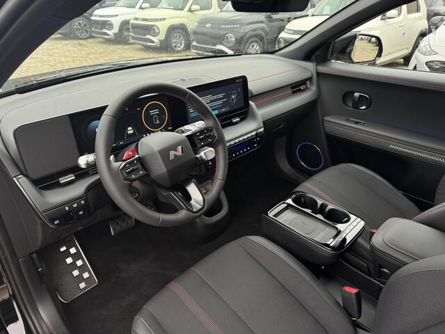 Hyundai IONIQ 5 N Line Business 84 kWh | Achteruitrijcamera | Stoelverwarming | Stuurverwarming | Elektrische stoelen | Verschuifbare 2e zitrij | Elektrische achterklep | Parkeersensoren voor/achter | Draadloze applecarplay en android auto |