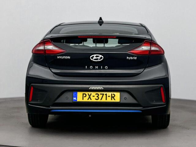 Hyundai IONIQ 1.6 GDi Comfort | Apple Carplay/Android Auto | Parkeer camera en sensoren achter | Climate control | Trekhaak tbv fietsendrager |