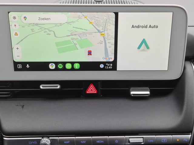 Hyundai IONIQ 5 Lounge 73kWh Automaat / Accu SOH 100% / Fabrieksgarantie tot 10-2026 / Dealer onderhouden / Panoramadak / WLTP 451 km / Afn. trekhaak 1.600 kg / Elektrische klep en stoelen / Stuur-, stoel- en achterbankverwarming /