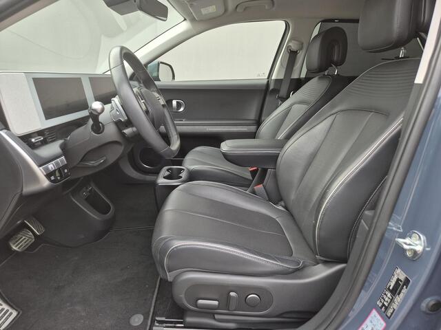 Hyundai IONIQ 5 Lounge 73kWh Automaat / Fabrieksgarantie tot 10-2027* / Accu SoH 100% / HUD / Trekgewicht 1600 Kg / WLTP bereik 481 km / CCS snelladen / Stuur-, Stoel en Achterbank verwarming / Adaptief CC / Rondomzicht camera / Meerprijs gebruikte winterset ¤ 599 /