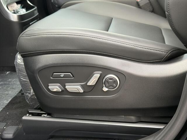 Hyundai IONIQ 9 Lounge AWD 7p. 110.3 kWh / Op Voorraad / Stoelmassage / Stoel- & Stuurverwarming / Stoelverkoeling Voor + Achter / glazen Schuif- & Kanteldak / 360 Camera /