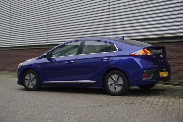 Hyundai IONIQ 1.6 GDi Hybrid Premium/Facelift/Leer/Camera/ Navi/Nieuwe banden!