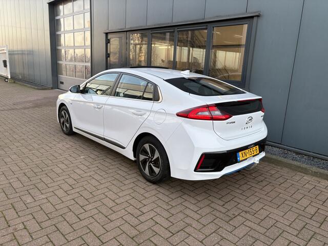 Hyundai IONIQ 1.6 GDi Hybrid Premium Automaat SCHUIFDAK/LEDER/CAMERA/TREKHAAK/WINTERPACK