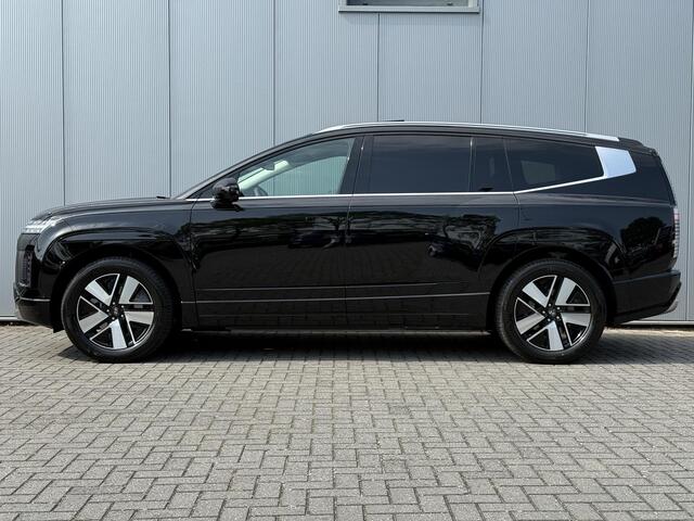 Hyundai IONIQ 9 Connect+ AWD 7p. 110.3 kWh / Incl 1500,- korting / Nu in de Showroom! / Stoelmassage / Stoel- & Stuurverwarming / Stoelverkoeling Voor + Achter / Schuif- & Kanteldak / 360 Camera /