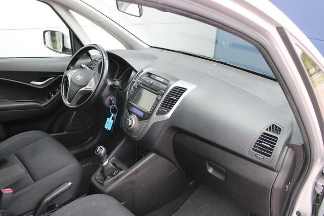 Hyundai IX20 1.6i 125pk Go! Airco Navi Camera