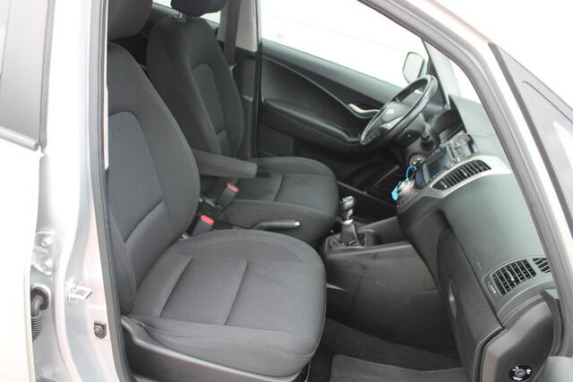 Hyundai IX20 1.6i 125pk Go! Airco Navi Camera