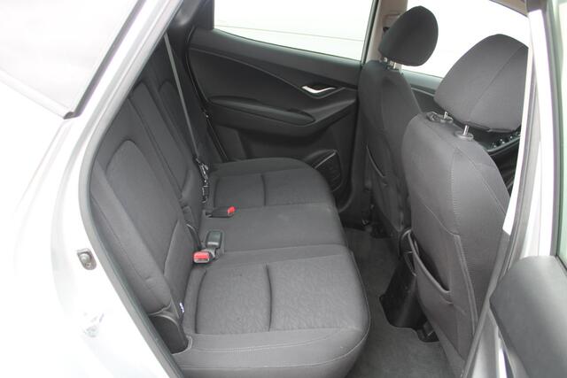 Hyundai IX20 1.6i 125pk Go! Airco Navi Camera