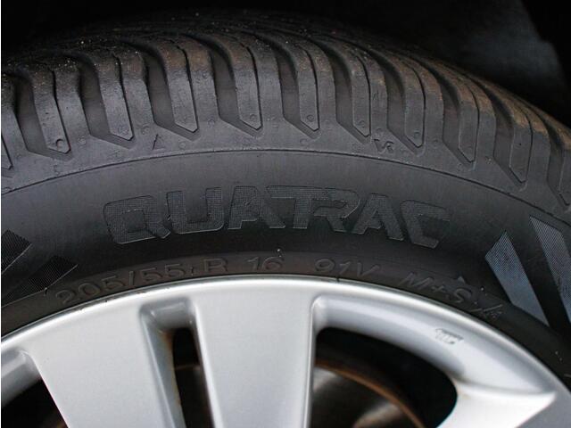 Hyundai IX20 1.4i Go! | All-seasonbanden | Navigatie | Camera