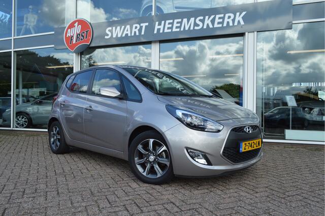 Hyundai IX20 1.6i Premium Automaat | Navi | Cruise C. | Parkeercamera voor + achter