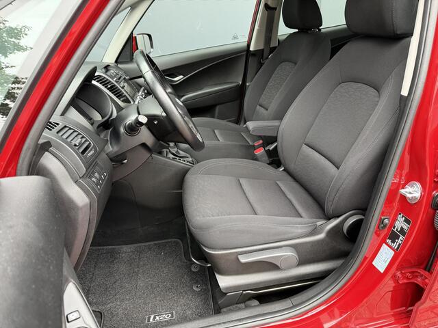 Hyundai IX20 1.6i Go! / Automaat / Trekhaak / Dealer Onderhouden / Navigatie / Achteruitrij Camera / Parkeersensoren Achter /