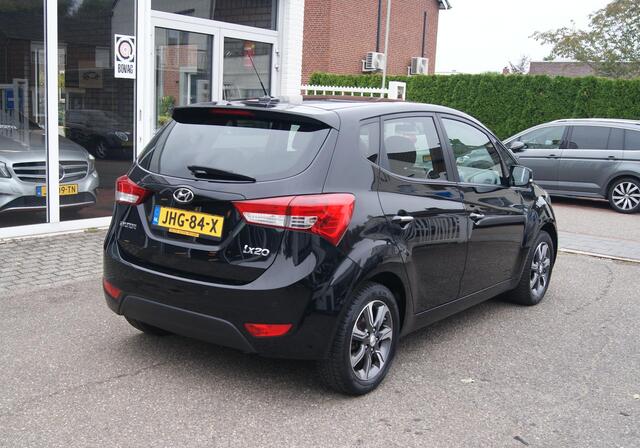 Hyundai IX20 1.6i Go! Navi,Camera,Clima,RIJKLAARPRIJS!!