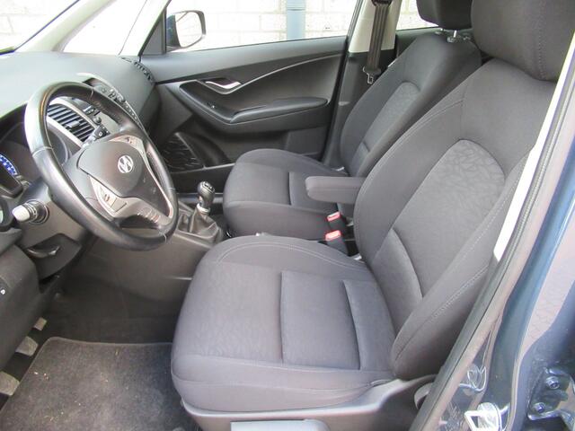 Hyundai IX20 1.4i Go! 2e eigen | dealer onderh | navi | tr.haak | camera