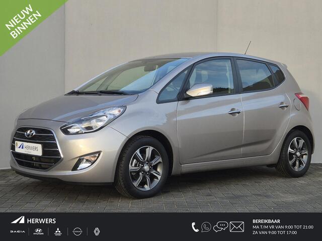 Hyundai IX20 1.6i Go! Automaat / 1e eigenaars auto / Compleet Hyundai Dealer Onderhouden / Uniek / Stuur-, en Stoelverwarming / Achteruitrijcamera / Cruise control / Navigatie / Parkeersensoren achter / Climate control /
