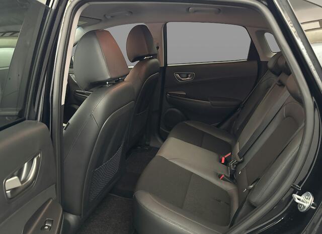 Hyundai Kona EV Premium 64 kWh SOH 99%, Stoelverwarming