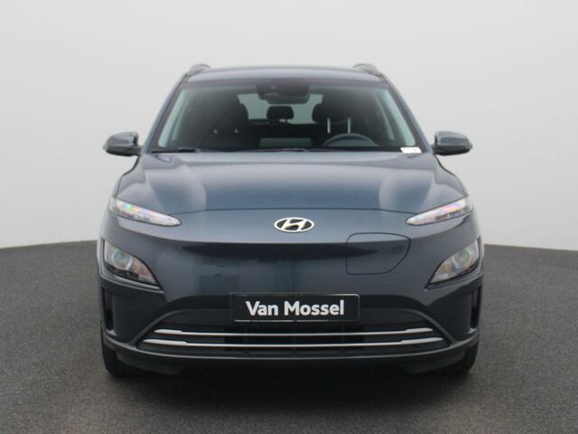 Hyundai Kona EV Fashion 39 kWh | Lichtmetalen velgen | LED | Parkeersensoren | Navi | Camera | Clima