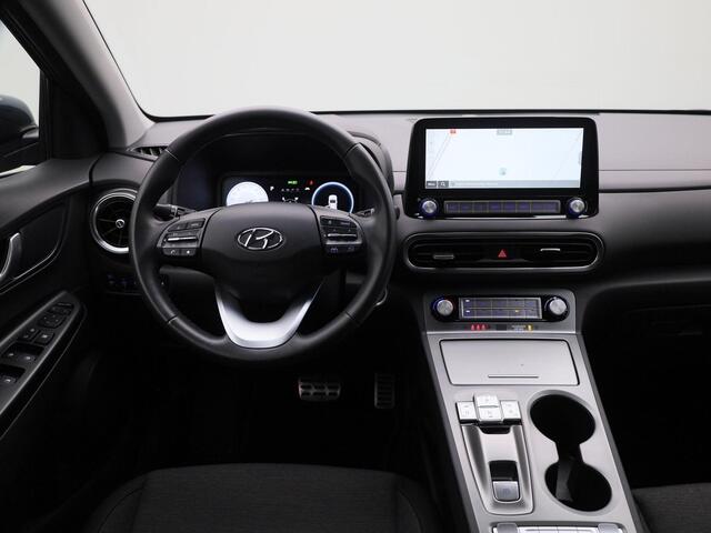Hyundai Kona EV Fashion 39 kWh | Lichtmetalen velgen | LED | Parkeersensoren | Navi | Camera | Clima