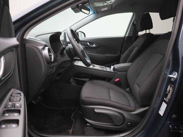 Hyundai Kona EV Fashion 39 kWh | Lichtmetalen velgen | LED | Parkeersensoren | Navi | Camera | Clima