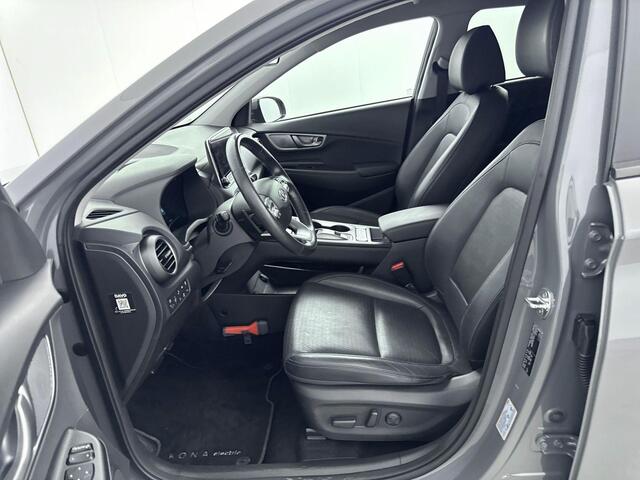 Hyundai Kona EV Premium 64 kWh Navigatie | Climate Controle | electrische verstelbare stoelen met verwarmt en koeling |