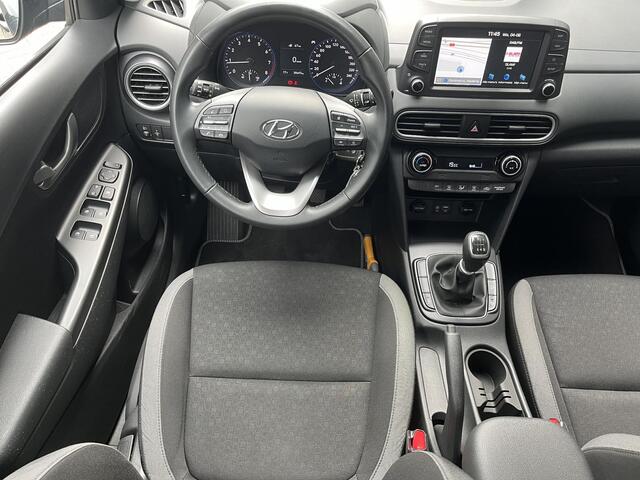 Hyundai Kona 1.0T 120PK Essence | Geïntegreerde navigatiesysteem | Lage kmstand | Lichtmetalen velgen | Climate control | Apple Carplay & Android Auto |