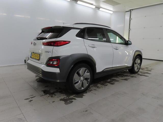 Hyundai Kona EV FASHION 64 kWh I 3 FASE LADEN I APPLE CARPLAY I CRUISE CONTROL I ACHTERUITRIJCAMERA