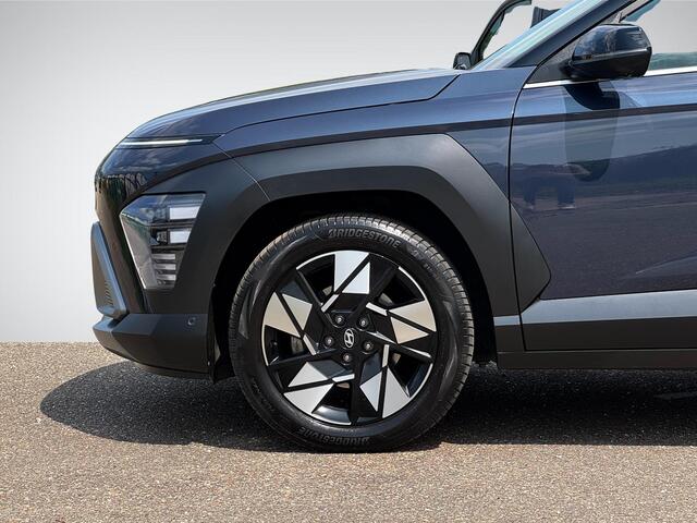 Hyundai Kona 1.6 GDI HEV Premium | Two-Tone Lakkleur | Stoelverwarming + -Ventilatie | 360° Camera | Leder | Navigatie | Apple Carplay/Android Auto | Geheugenstoel | Rijklaarprijs!