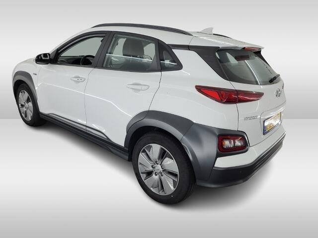 Hyundai Kona EV Comfort 64 kWh (204 PK) 1e-Eig. & Dealer-Onderh. BOVAG-Garantie. NL-Auto.