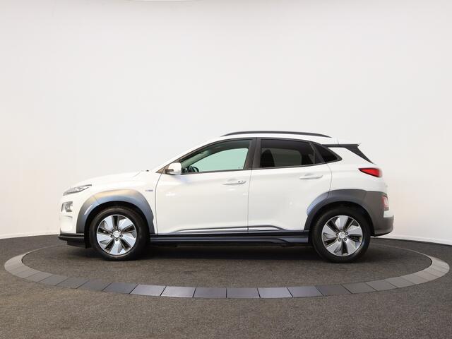 Hyundai Kona EV Premium 64 kWh | Navigatie | Stoel Verkoeling - Verwarming |
