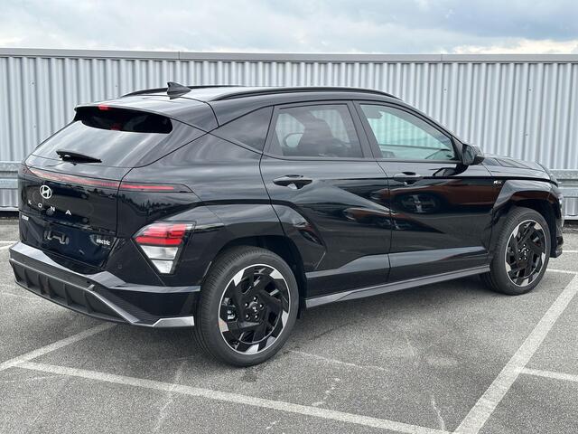 Hyundai Kona Electric N Line Business 64.8 kWh / Direct Beschikbaar / Apple Carplay & Android Auto / Navigatie / Stoelverwarming en Stuurverwarming / Achteruitrijcamera /