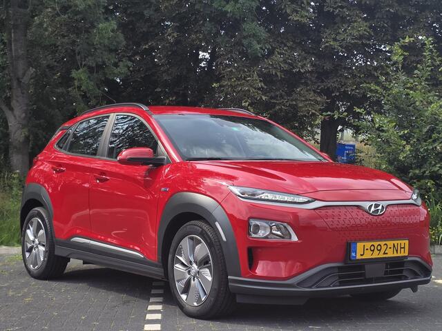 Hyundai Kona EV Comfort 64 kWh | Achteruitrijcamera | Apple Carplay & Android Auto | Climate control |
