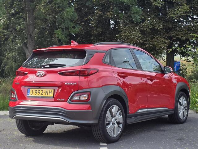 Hyundai Kona EV Comfort 64 kWh | Achteruitrijcamera | Apple Carplay & Android Auto | Climate control |