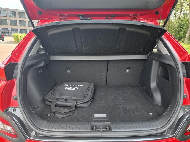 Hyundai Kona EV Comfort 64 kWh | Achteruitrijcamera | Apple Carplay & Android Auto | Climate control |