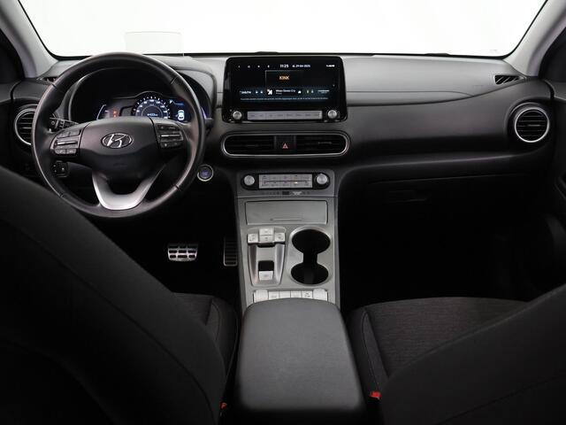 Hyundai Kona EV Fashion 64 kWh | Schuif/Kanteldak | Warmtepomp | Parkeercamera | Krell Audio | Cruise Control Adaptief | Parkeercamera |