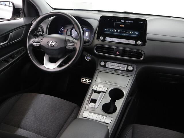 Hyundai Kona EV Fashion 64 kWh | Schuif/Kanteldak | Warmtepomp | Parkeercamera | Krell Audio | Cruise Control Adaptief | Parkeercamera |