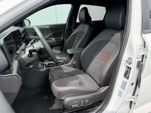 Hyundai Kona Electric N Line 65.4 kWh / Dynamische Routeplanner / Climate Control / Adaptive Cruise Control / 360 Camera / Stoel- & Stuurverwarming / Stoelverkoeling / Snel Leverbaar! /