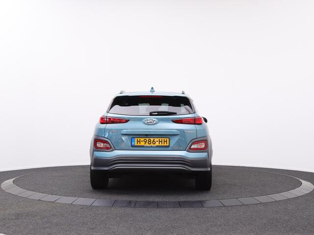 Hyundai Kona EV Premium 64 kWh | Airco | Navigatie | Stoel Verwarming |