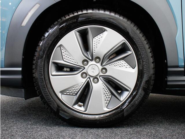 Hyundai Kona EV Premium 64 kWh | SOH 91,1% | Warmtepomp | Adaptieve cruise co