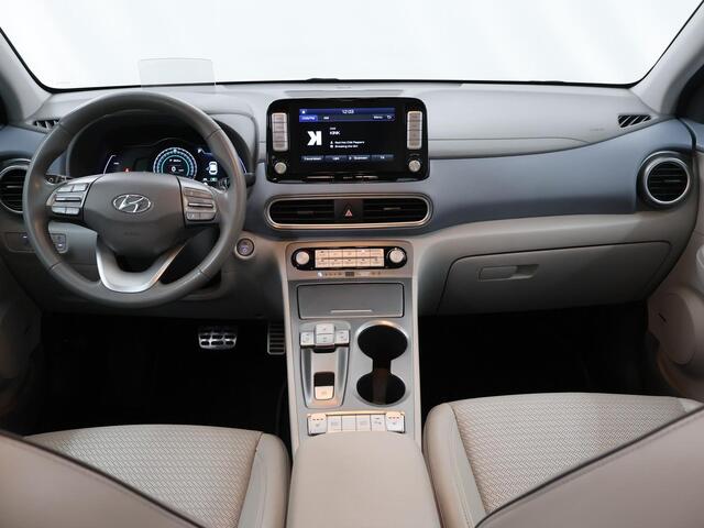 Hyundai Kona EV Fashion 64 kWh | Warmtepomp | Parkeercamera | Krell Audio | Cruise Control Adaptief | Parkeercamera |