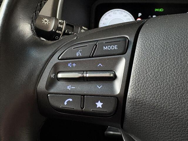 Hyundai Kona EV Fashion Design 64 kWh / Airco / Stoelverwarming / Appel Carplay/Android Auto / Cruise control / Navigatie /