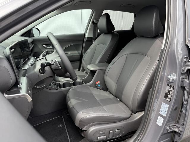 Hyundai Kona Electric Premium 65.4 kWh / Leder / Climate Control / Adaptive Cruise Control / 360 Camera / Stoel- & Stuurverwarming / Stoelverkoeling / navigatie /