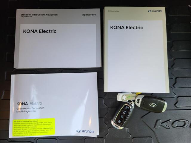 Hyundai Kona EV Business 64 kWh Automaat / Dealer onderhouden / HUD / Navigatie / Stuur- en stoelverwarming /