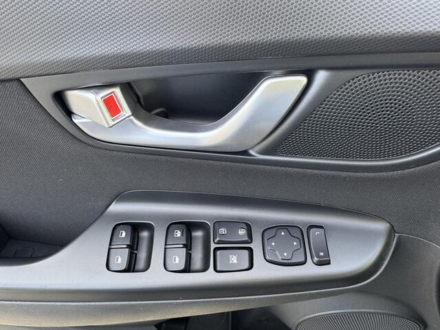 Hyundai Kona 1.6 GDI HEV Comfort Smart Dealer onderhouden / Navigatie / Apple Carplay of Android / Camera met parkeersensoren achter /