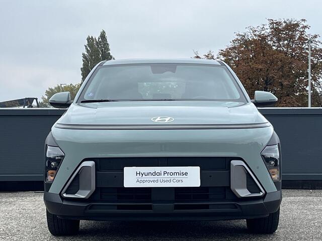 Hyundai Kona 1.6 GDI HEV Comfort | Achteruitrijcamera | Keyless entry | Navigatiesysteem | Parkeersensoren voor en achter | Fabrieksgarantie 02-2029 |