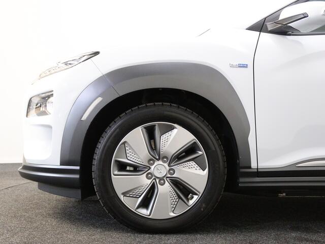 Hyundai Kona EV Comfort 64 kWh | Achteruitrijcamera | Navigatie |