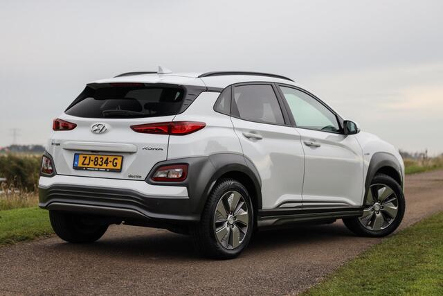 Hyundai Kona EV Premium 64 kWh ? Warmtepomp ? Leder ? Carplay